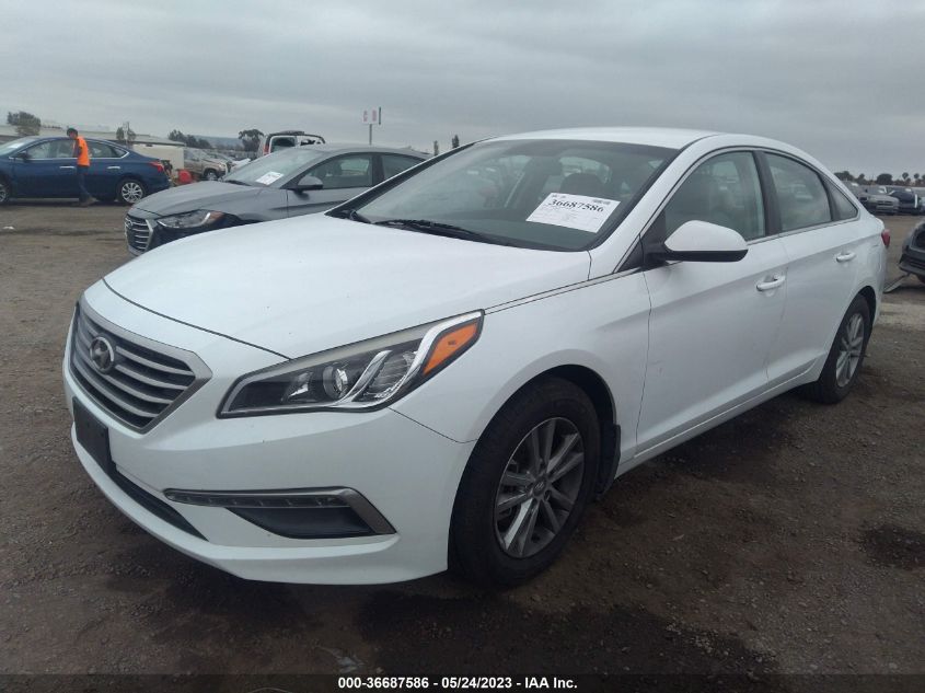 2015 HYUNDAI SONATA 2.4L SE - 5NPE24AF8FH220654