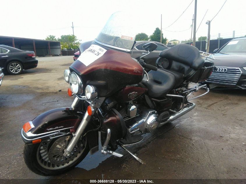 2011 HARLEY-DAVIDSON FLHTCU - 1HD1FC415BB638483