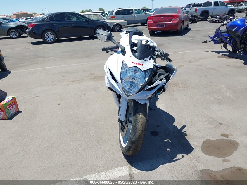 VIN JS1GN7FA8L7100121 2020 SUZUKI GSX-R600