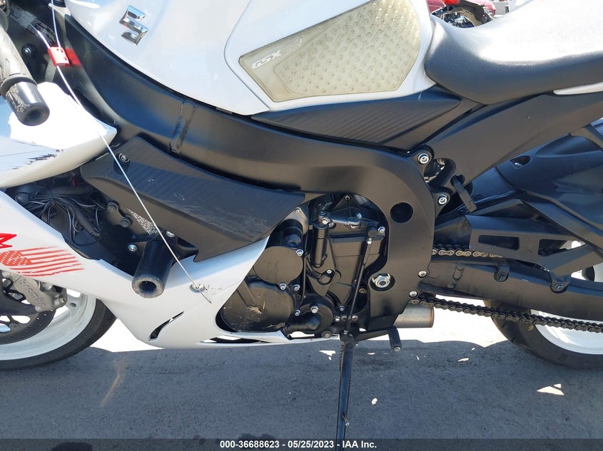 VIN JS1GN7FA8L7100121 2020 SUZUKI GSX-R600