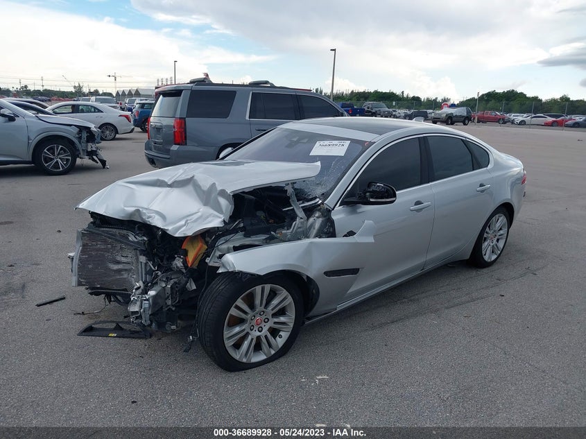 VIN SAJBD4BV9HCY30338 2017 JAGUAR XF 35T PREMIUM