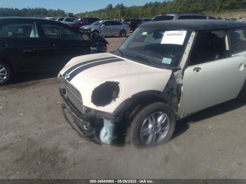 2013 MINI COOPER HARDTOP - WMWSU3C54DT684980