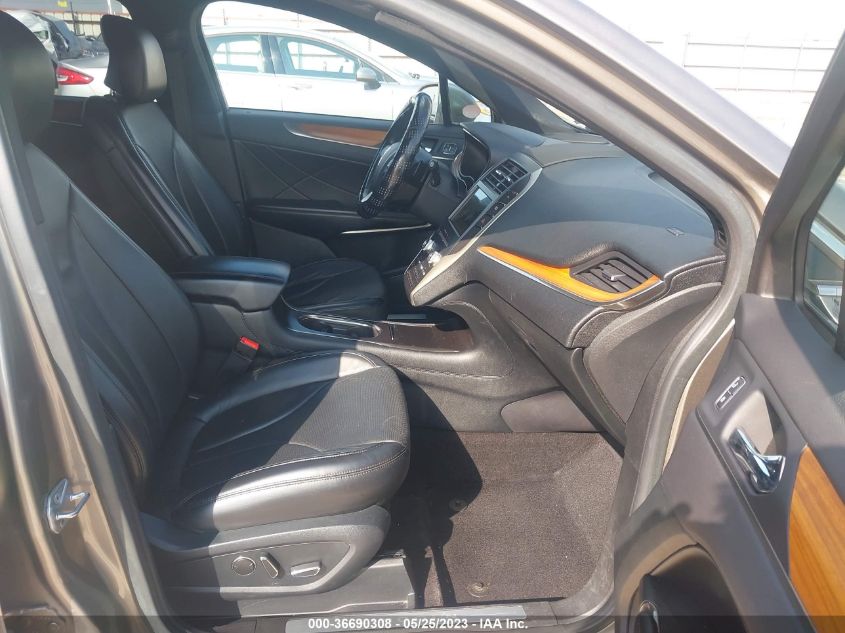 2017 LINCOLN MKC RESERVE - 5LMCJ3C96HUL21298