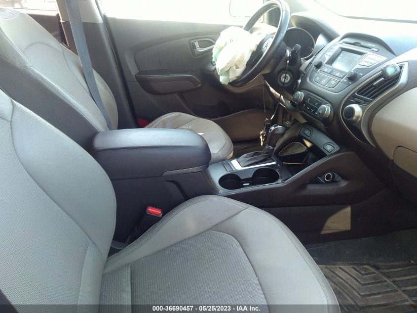 2015 HYUNDAI TUCSON SE - KM8JUCAG2FU969303