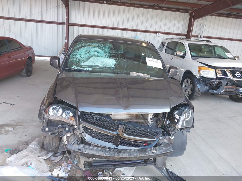 VIN 2C4RDGCG8JR303855 2018 DODGE GRAND CARAVAN SXT