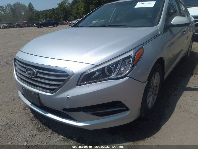 2015 HYUNDAI SONATA 2.4L SE - 5NPE24AF5FH226248