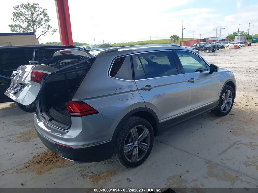 VIN 3VV3B7AX7LM070013 2020 VOLKSWAGEN TIGUAN SE/SEL/SE R-LINE BLACK