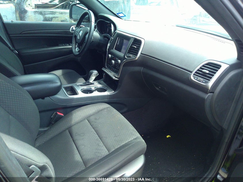 VIN 1C4RJEAG5JC311906 2018 JEEP GRAND CHEROKEE LAREDO E