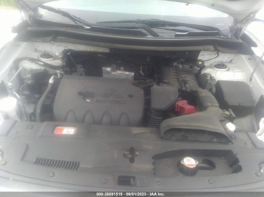 2014 MITSUBISHI OUTLANDER SE - JA4AZ3A3XEZ006017