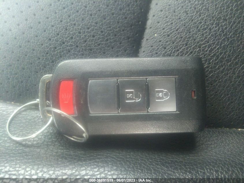 2014 MITSUBISHI OUTLANDER SE - JA4AZ3A3XEZ006017