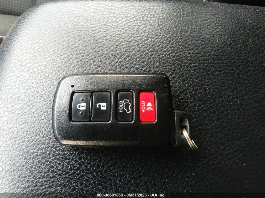 2018 TOYOTA RAV4 XLE/ADVENTURE - JTMWFREV8JJ742319
