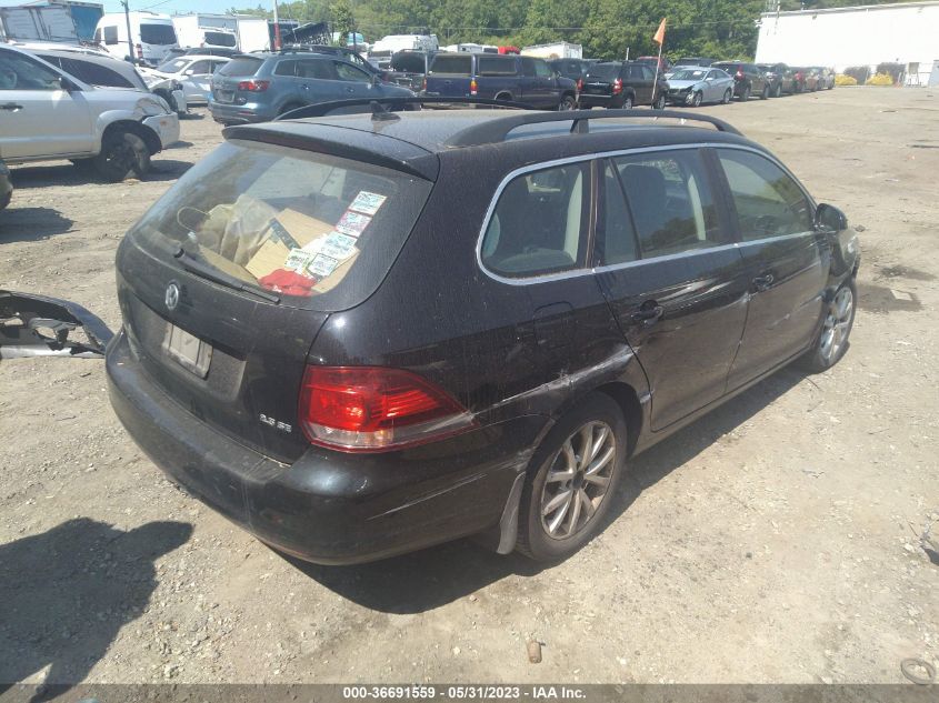 2013 VOLKSWAGEN JETTA SPORTWAGEN SE - 3VWPP7AJ7DM601190