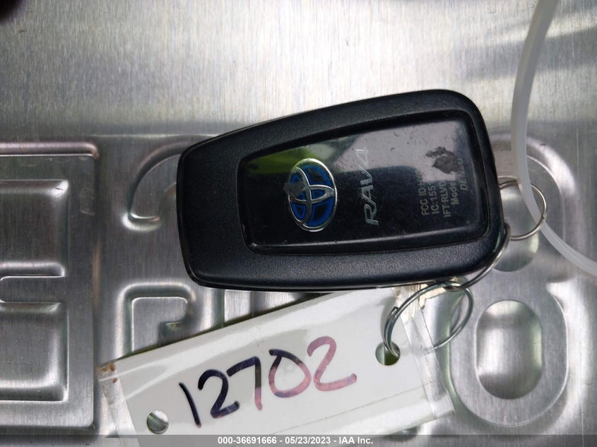 VIN JTMRWRFV1LD063103 2020 TOYOTA RAV4 HYBRID XLE