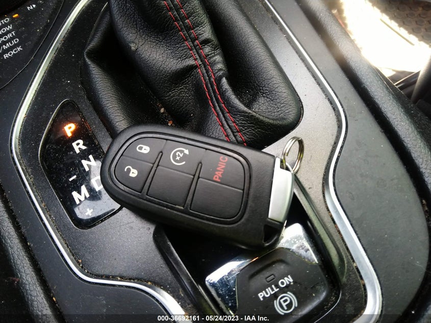 VIN 1C4PJMBXXKD246255 2019 JEEP CHEROKEE TRAILHAWK
