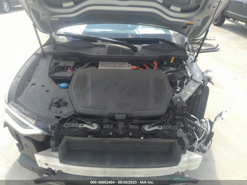 2019 AUDI E-TRON PRESTIGE - WA1VAAGE9KB024406