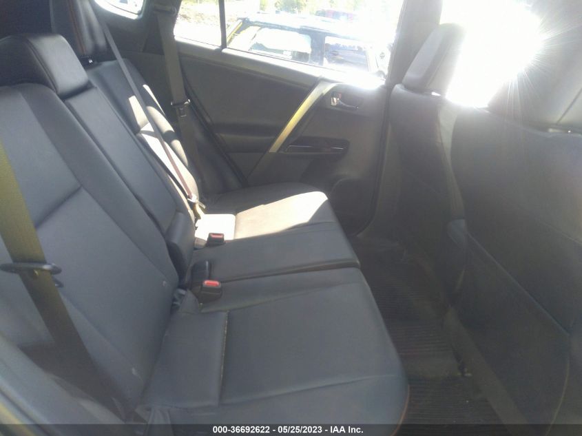 2017 TOYOTA RAV4 SE - JTMJFREV2HD207585