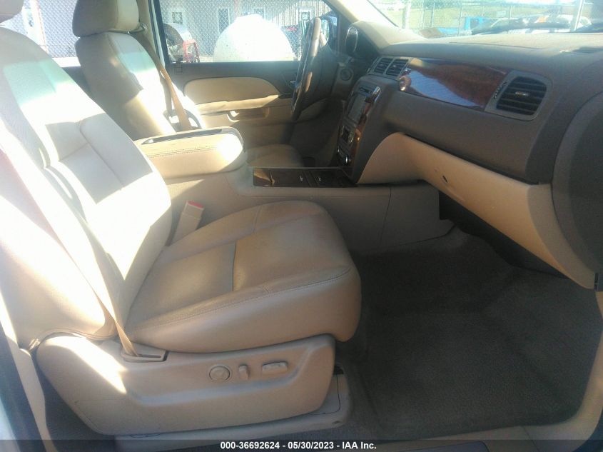2013 CHEVROLET TAHOE LTZ - 1GNSKCE08DR201361