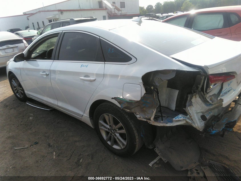 VIN 5NPE24AF3HH483038 2017 HYUNDAI SONATA SE