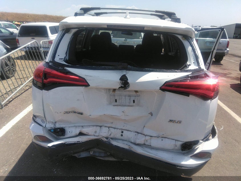 VIN 2T3WFREV9JW476696 2018 TOYOTA RAV4 XLE/ADVENTURE