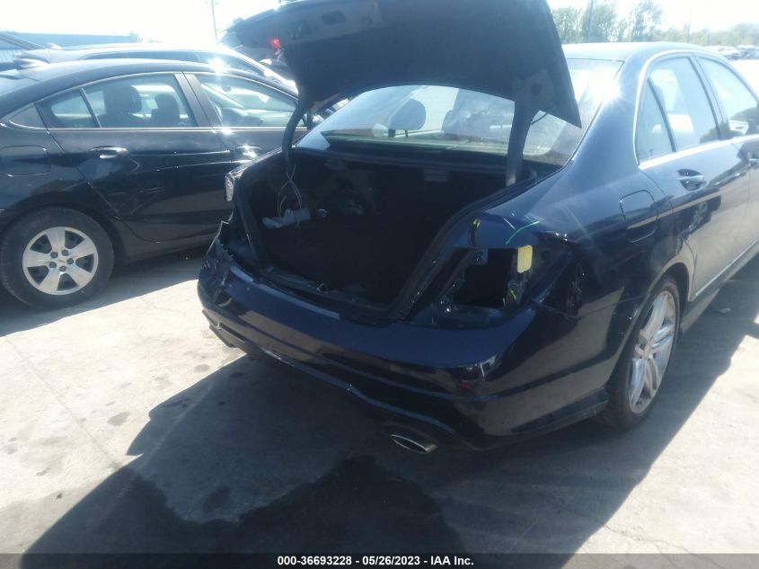 2013 MERCEDES-BENZ C-CLASS C 300 - WDDGF8AB0DG077756