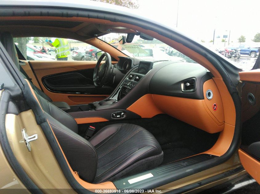 2018 ASTON MARTIN DB11 V12 - SCFRMFAV5JGL03147