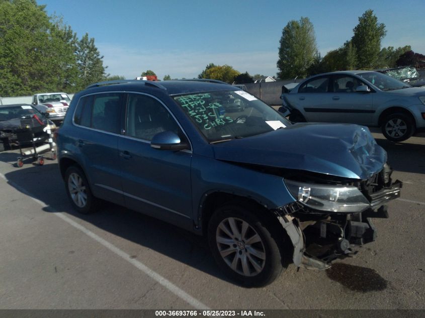 2017 VOLKSWAGEN TIGUAN WOLFSBURG EDITION - WVGSV7AX6HK025642