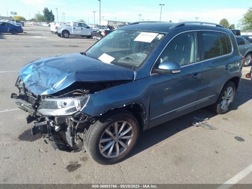 2017 VOLKSWAGEN TIGUAN WOLFSBURG EDITION - WVGSV7AX6HK025642