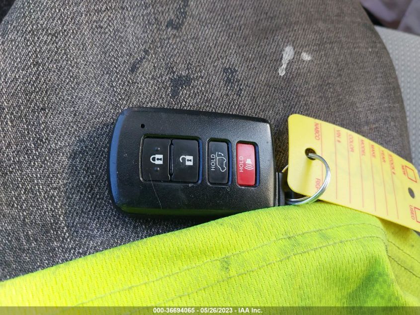 2016 TOYOTA RAV4 HYBRID XLE JTMRJREV8GD034641