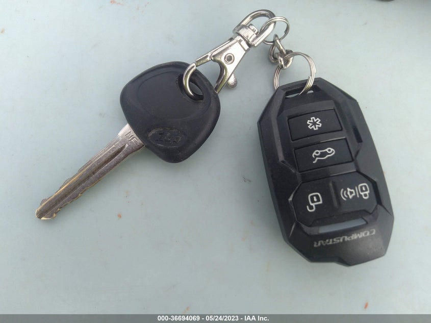 VIN KMHD74LF1HU417387 2017 HYUNDAI ELANTRA SE