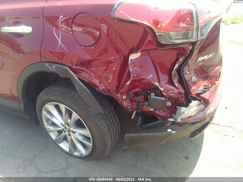 VIN 2T3DFREV6JW849023 2018 TOYOTA RAV4 LIMITED/PLATINUM