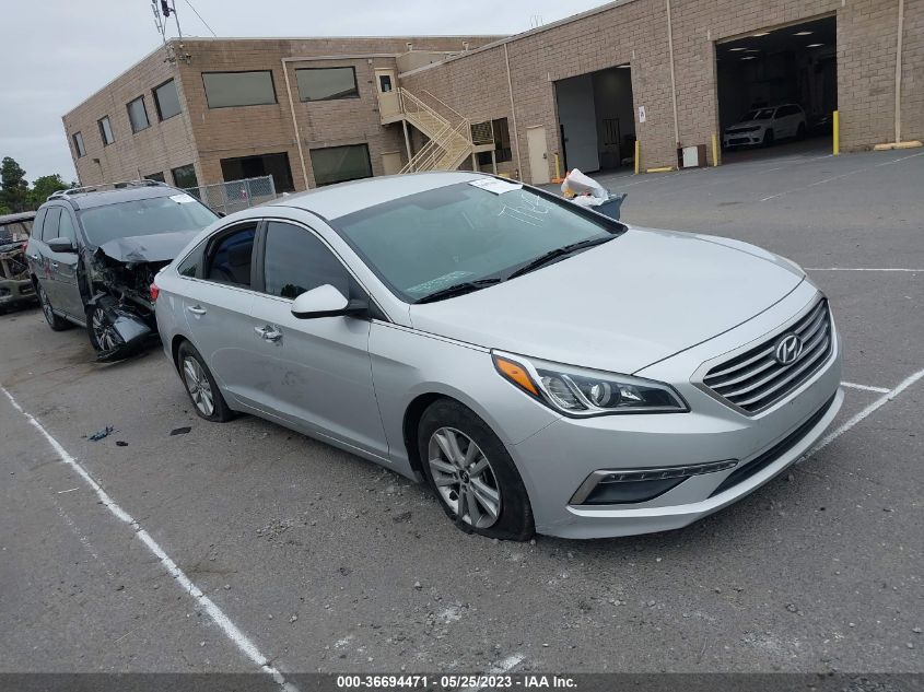 2015 HYUNDAI SONATA 2.4L SE - 5NPE24AF7FH175397