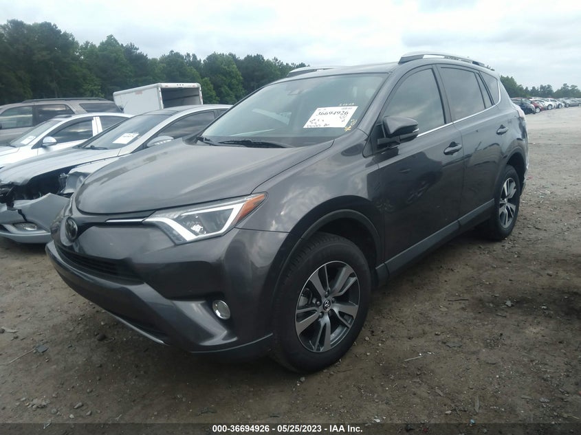 VIN 2T3WFREV8HW395327 2017 TOYOTA RAV4 XLE