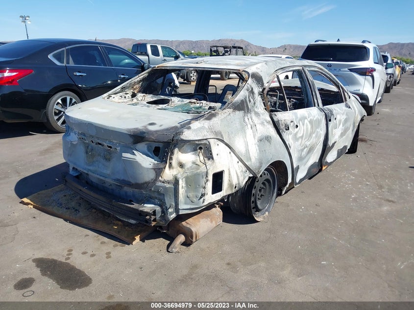 VIN 5YFEPMAE2MP215278 2021 TOYOTA COROLLA LE
