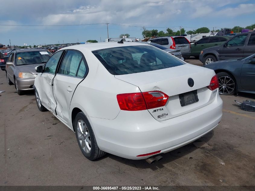 2013 VOLKSWAGEN JETTA SEDAN SE W/CONVENIENCE/SUNROOF - 3VWDX7AJ2DM374820