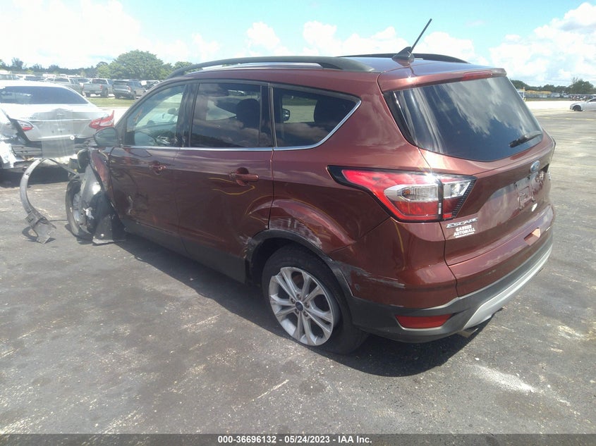 VIN 1FMCU0GD5JUB36740 2018 FORD ESCAPE SE