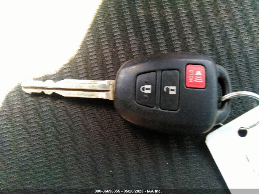 2013 TOYOTA RAV4 XLE - JTMRFREV6D5017067