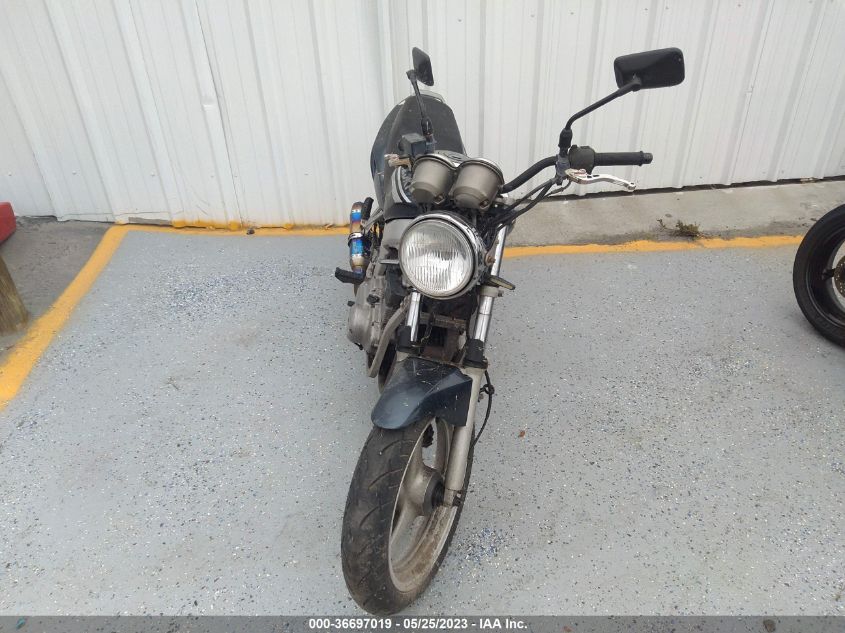 2001 SUZUKI GS500 - JS1GM51A312100505