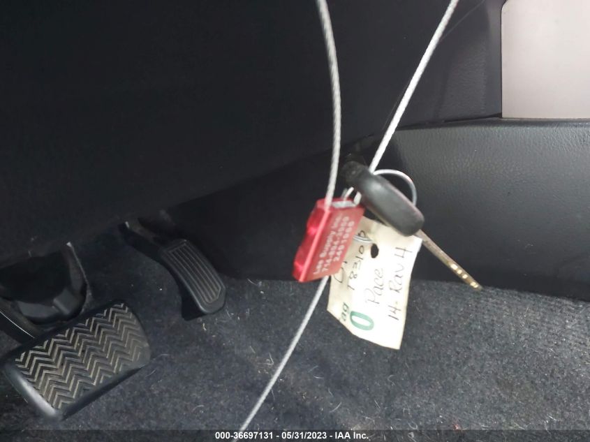 2014 TOYOTA RAV4 XLE - JTMWFREV4ED037358