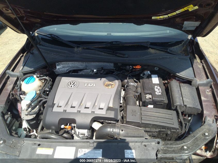 2014 VOLKSWAGEN PASSAT TDI SE W/SUNROOF & NAV - 1VWBN7A3XEC002689