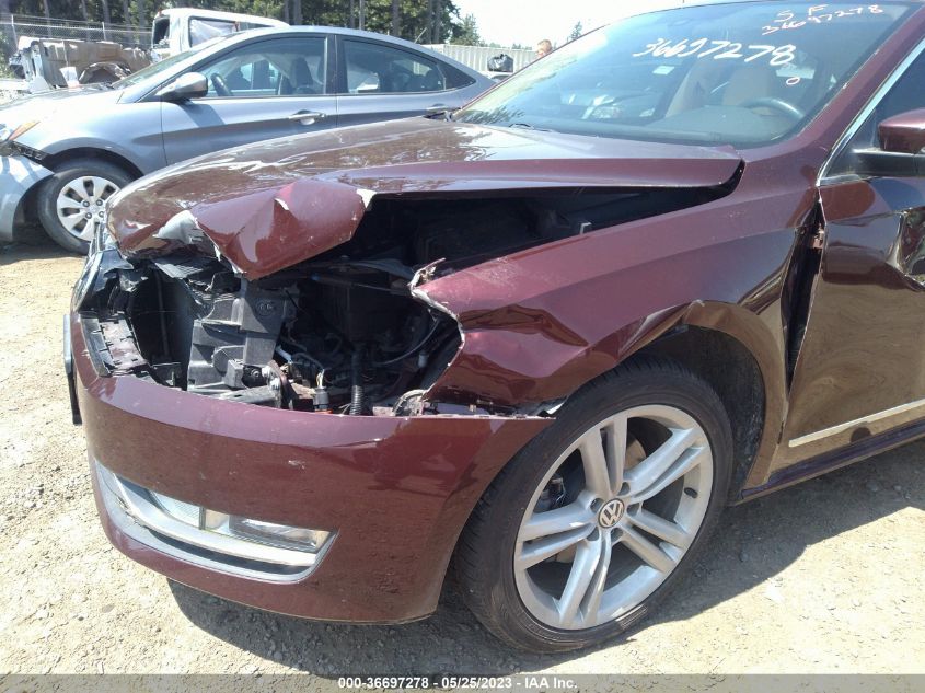 2014 VOLKSWAGEN PASSAT TDI SE W/SUNROOF & NAV - 1VWBN7A3XEC002689