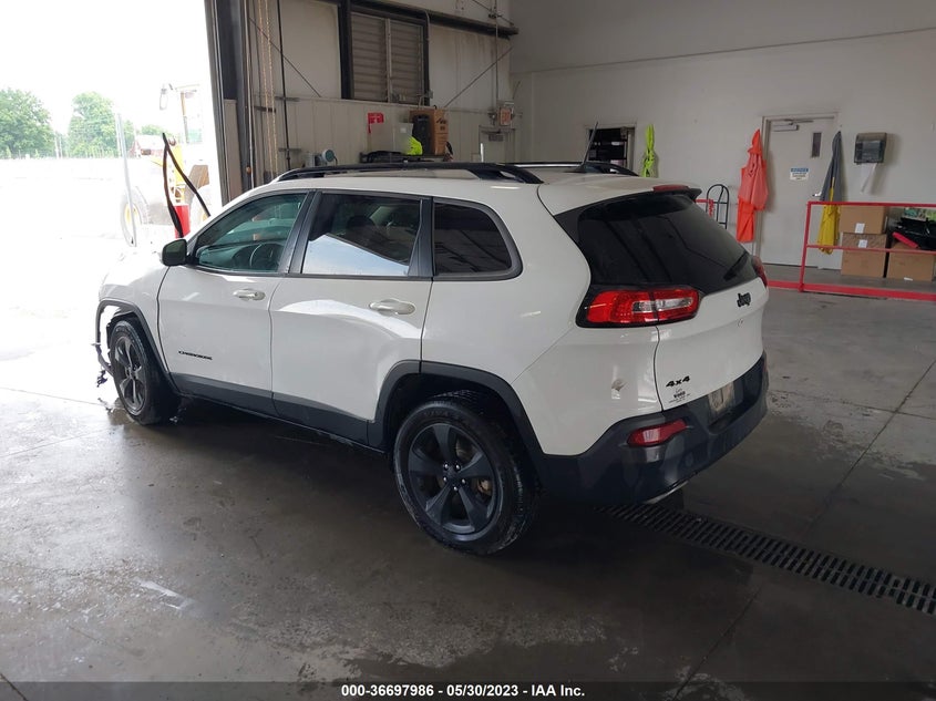 VIN 1C4PJMCX9JD529744 2018 JEEP CHEROKEE LATITUDE