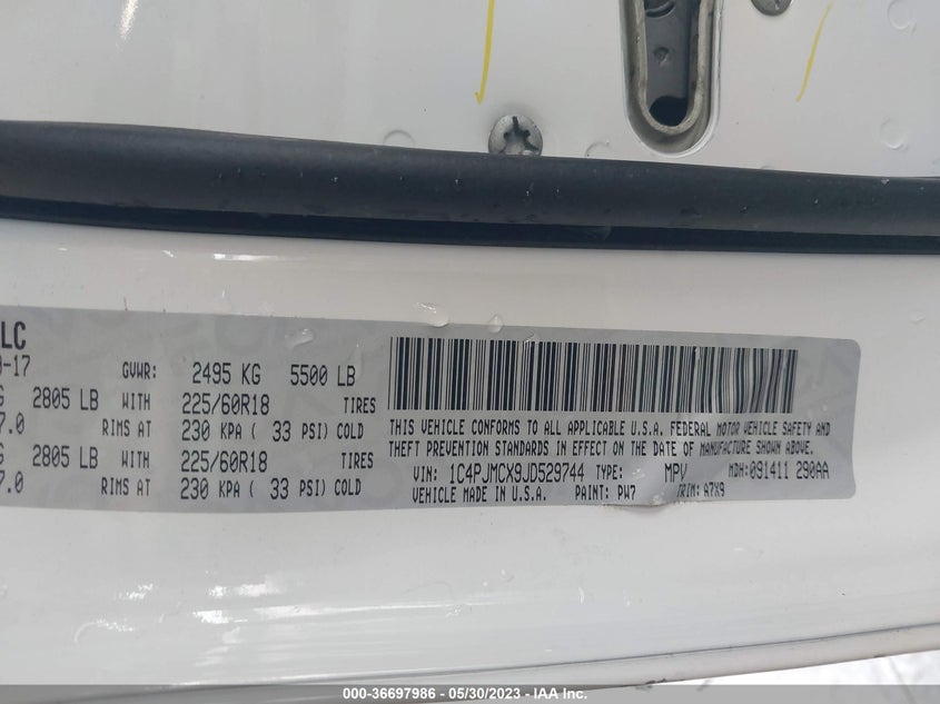 VIN 1C4PJMCX9JD529744 2018 JEEP CHEROKEE LATITUDE