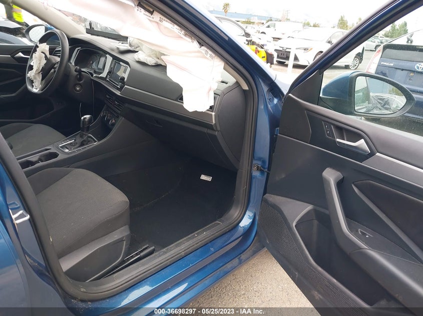 VIN 3VWC57BU5KM030129 2019 VOLKSWAGEN JETTA S/SE/R-LINE