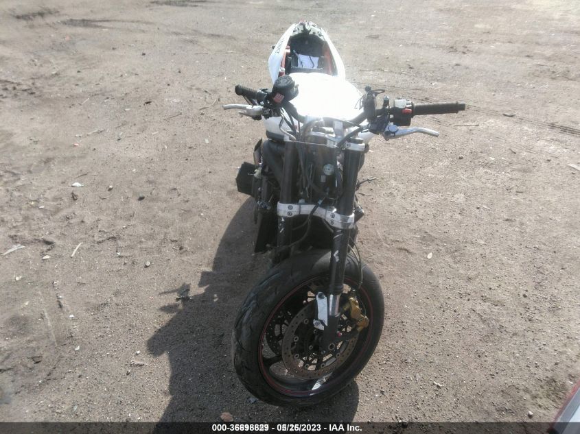 2015 TRIUMPH MOTORCYCLE STREET TRIPLE R SMTL03NE1FT707328