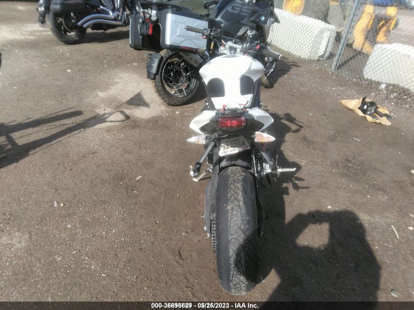 2015 TRIUMPH MOTORCYCLE STREET TRIPLE R SMTL03NE1FT707328