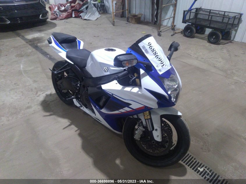2015 SUZUKI GSX-R750 - JS1GR7MA0F2101675
