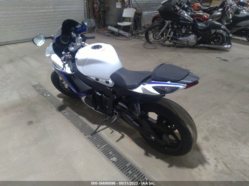 2015 SUZUKI GSX-R750 - JS1GR7MA0F2101675