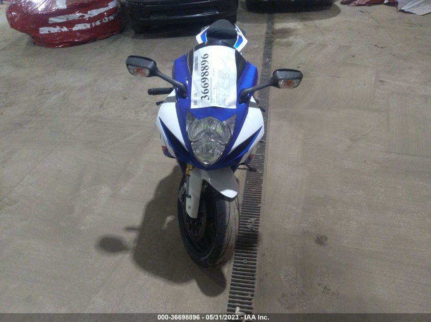 2015 SUZUKI GSX-R750 - JS1GR7MA0F2101675