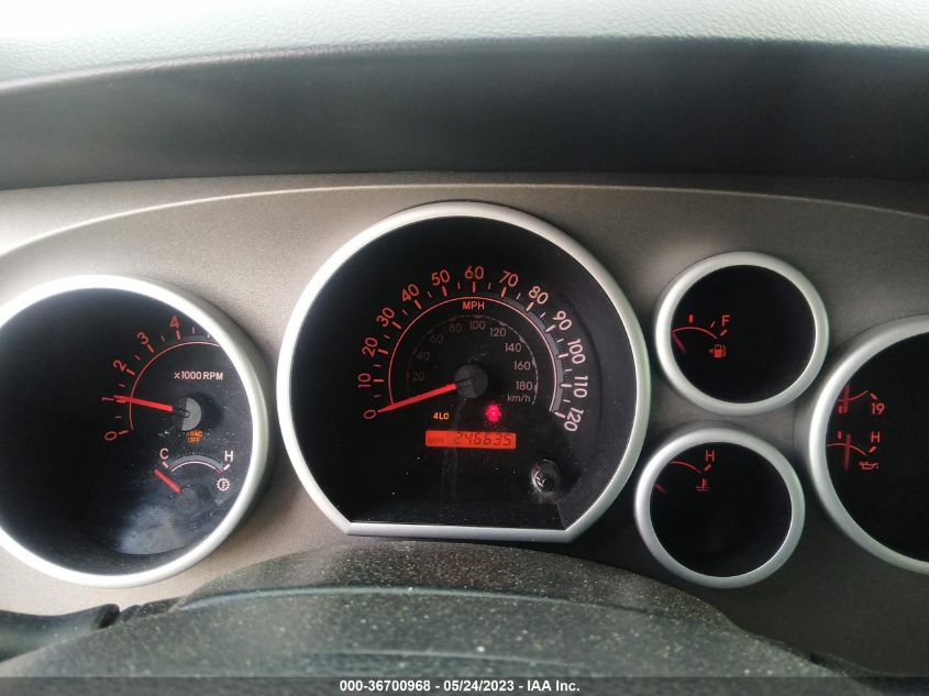 2013 TOYOTA TUNDRA 4WD TRUCK - 5TFUY5F18DX300258