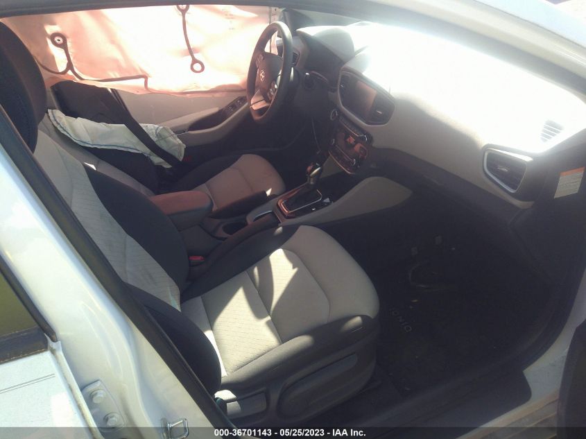 2018 HYUNDAI IONIQ HYBRID BLUE - KMHC65LC8JU065005